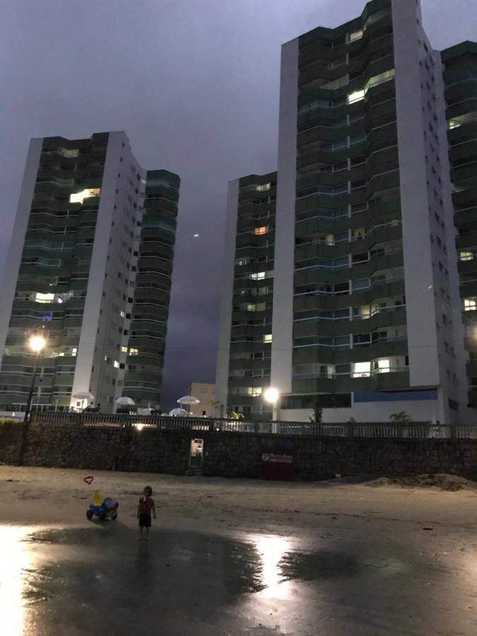 Apartamento Pe Na Areia Frente Para O Mar E Piscina Na Prainha كاراغواتاتوبا المظهر الخارجي الصورة