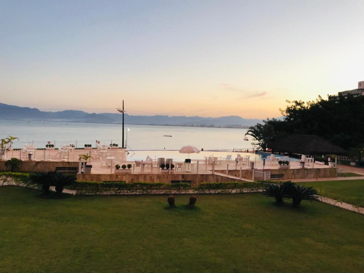 Apartamento Pe Na Areia Frente Para O Mar E Piscina Na Prainha كاراغواتاتوبا المظهر الخارجي الصورة