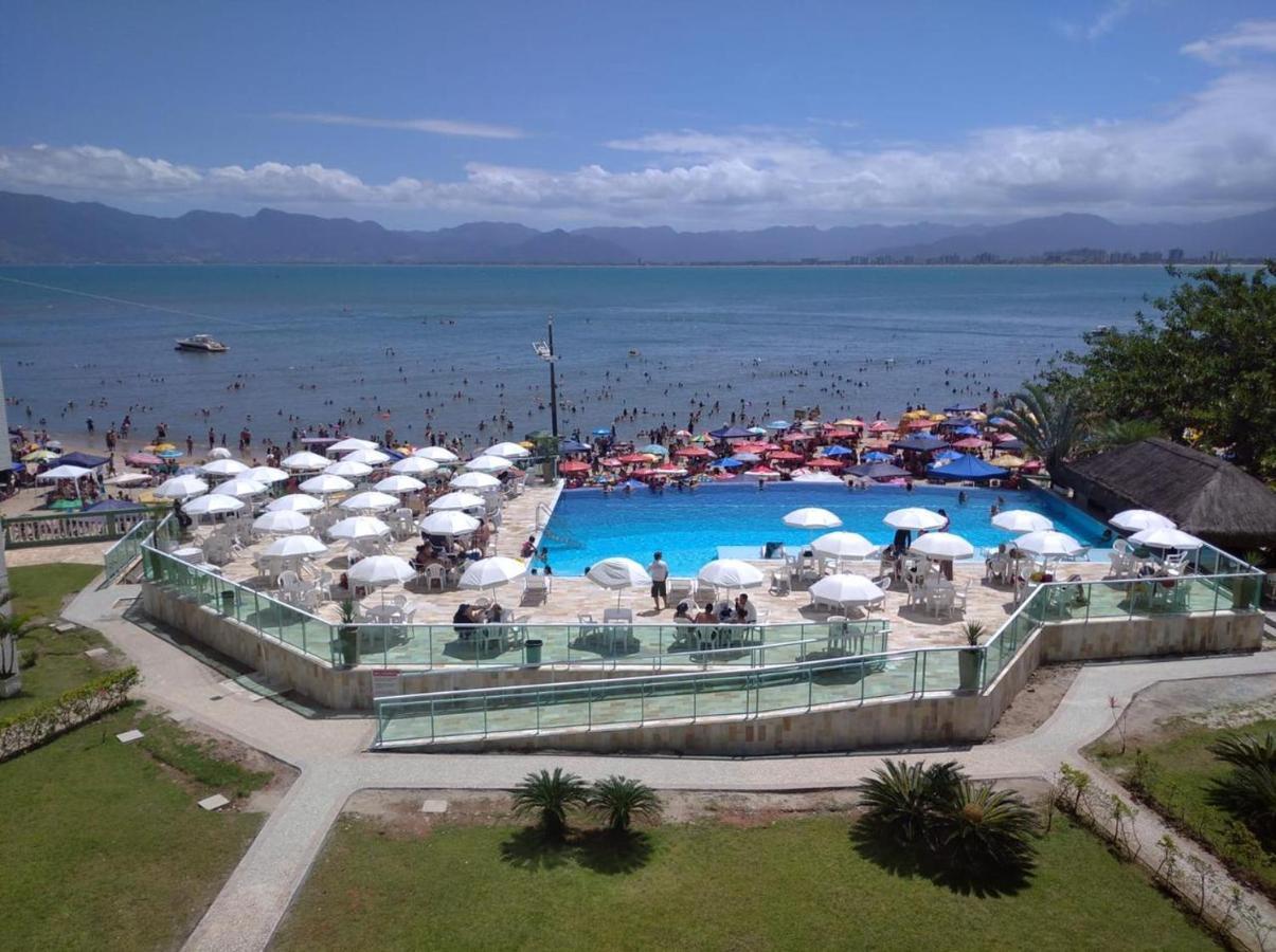 Apartamento Pe Na Areia Frente Para O Mar E Piscina Na Prainha كاراغواتاتوبا المظهر الخارجي الصورة